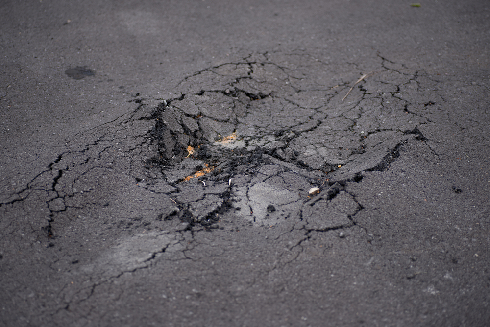 asphalt damage types cracking