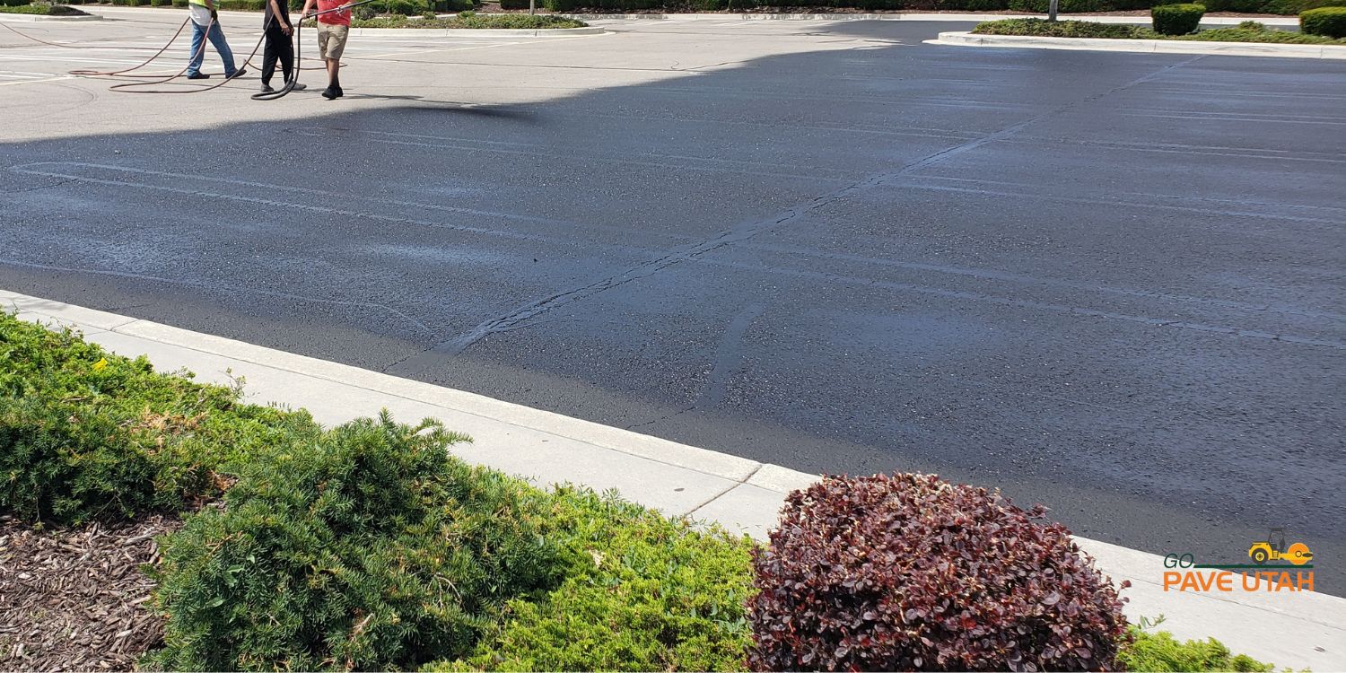 Professional Asphalt Sealcoating Services in Utah